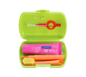 Дорожный набор CURAPROX BE YOU в зеленом боксе